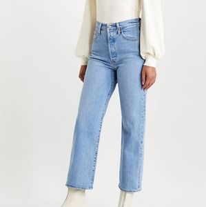 Levi's Premium Ribcage straight jeans